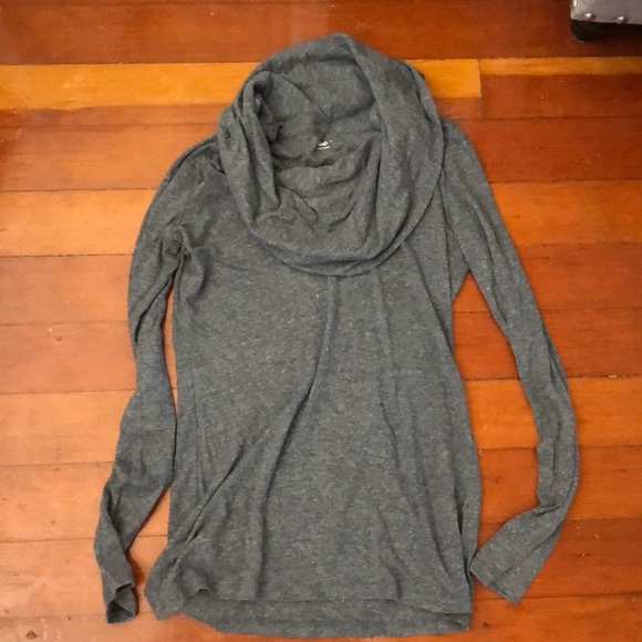 Long sleeve gray shirt - Picture 1 of 1